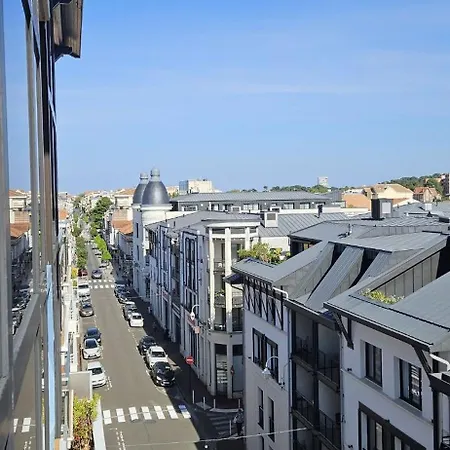 شقة Centre Avec Terrasse Vue Mer, Clim Et Parking