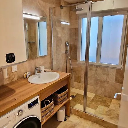 Hyper-centre Et Bord De Avec Clim Et Parking! * Arcachon